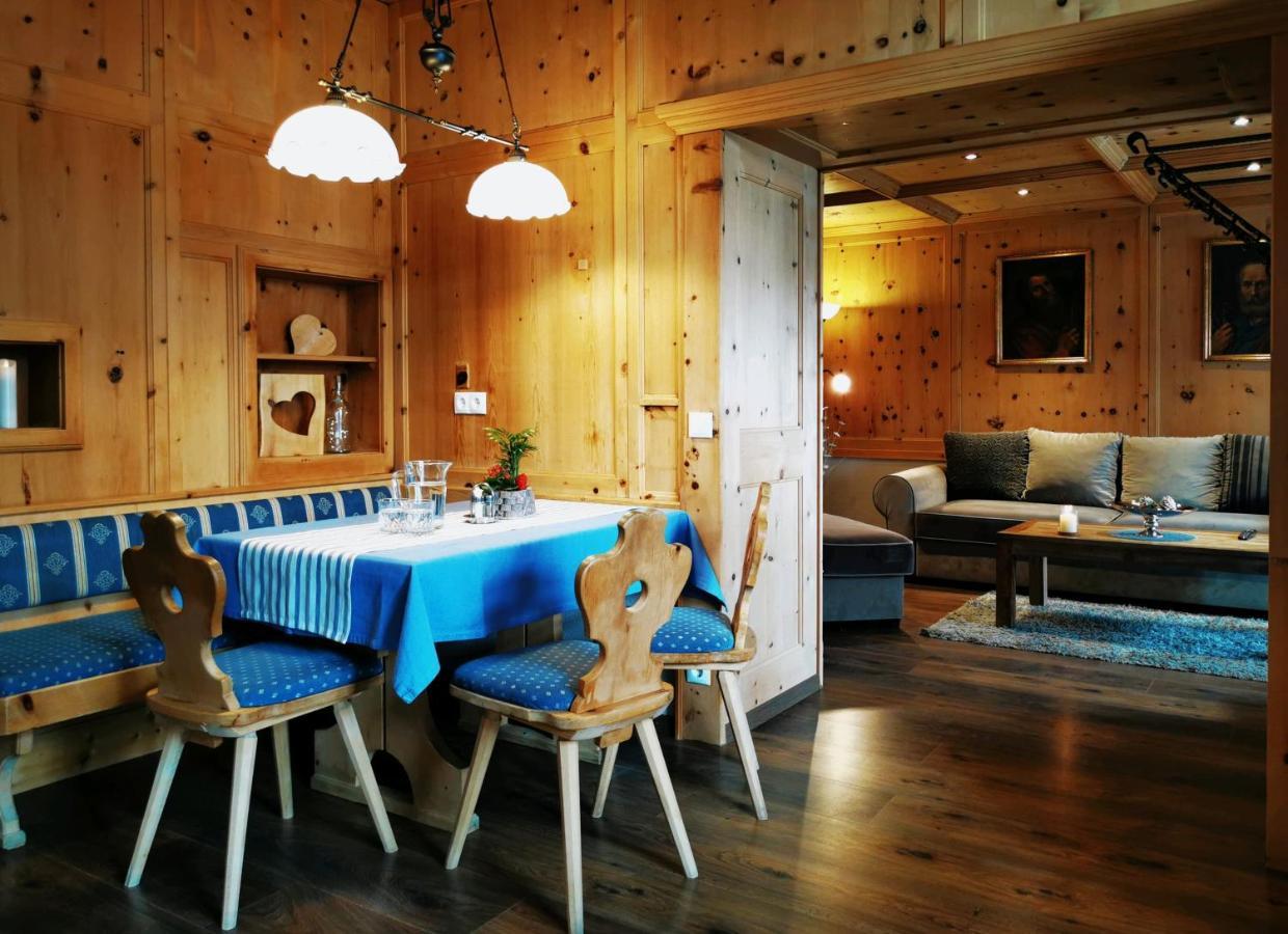 A Traumhafte Zirbenwohnung プルツ エクステリア 写真
