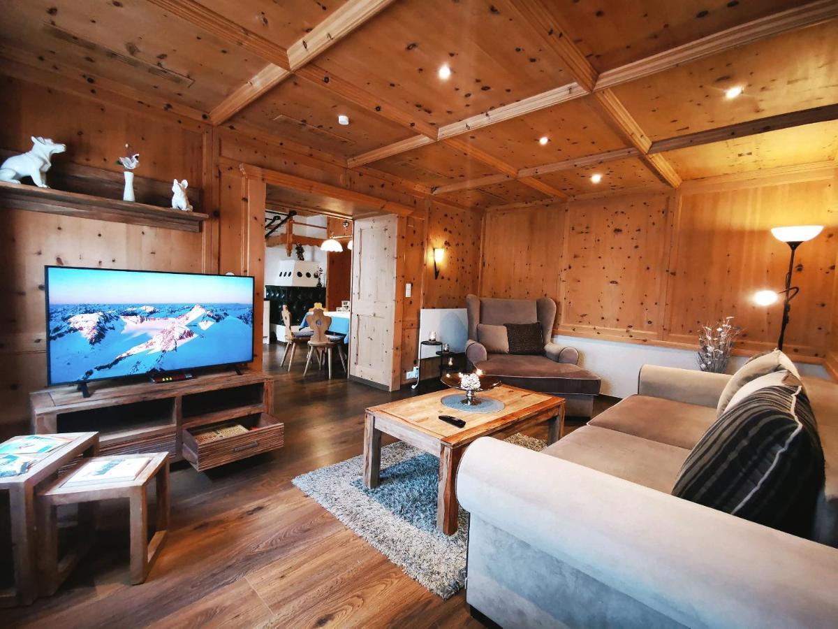 A Traumhafte Zirbenwohnung プルツ エクステリア 写真